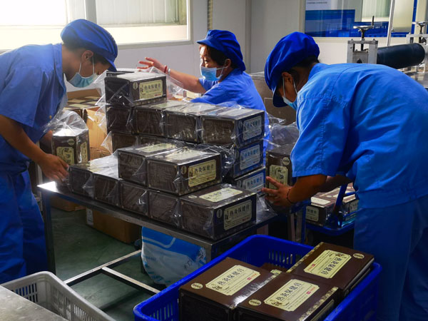 找膏藥代加工廠做加工貼牌和自己制作膏藥有什么區(qū)別？
